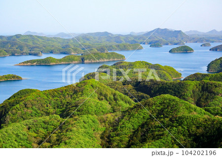 烏帽子岳からの絶景リアス式海岸 浅茅湾 烏帽子岳からの絶景リアス式海岸 浅茅湾 104202196