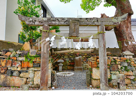 石囲いの塀　対馬市内 104203700