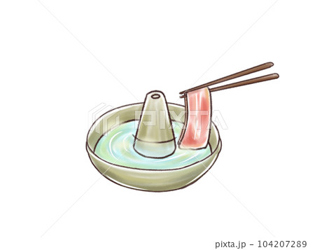 お肉を鍋でしゃぶしゃぶするところ 104207289