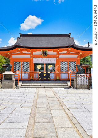 折上稲荷神社　本殿（京都市山科区） 104209443
