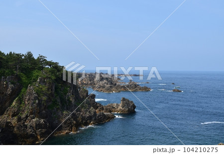 初夏の尖閣湾の風景 新潟 初夏の尖閣湾の風景 新潟 104210275