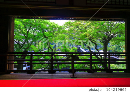 【京都府】楊谷寺（柳谷観音）の上書院から見た浄土苑（限定公開） 104219663