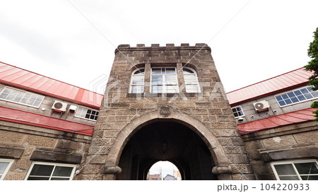 余市ニッカウィスキー蒸留所 正門 余市ニッカウィスキー蒸留所 正門 104220933