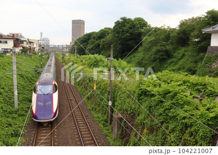 山形新幹線の標準軌と狭軌レール（山形城横） 104221007