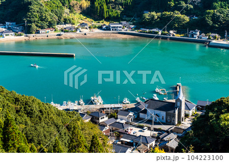 チャペルの鐘展望公園から﨑津集落の眺め 【熊本県天草市】 チャペルの鐘展望公園から﨑津集落の眺め 【熊本県天草市】 104223100