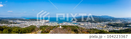 十万山公園展望台から天草市街地の眺め パノラマ 【熊本県天草市】 十万山公園展望台から天草市街地の眺め パノラマ 【熊本県天草市】 104223367