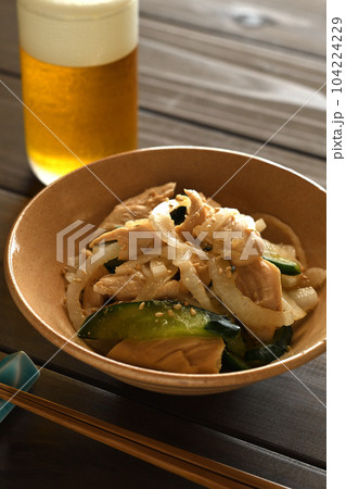 新玉ねぎと鶏ささみの和え物 104224229