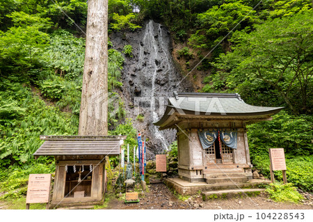 出羽三山神社 羽黒山「須賀の滝」 in 山形県鶴岡市 104228543
