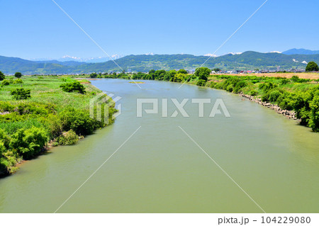 赤坂橋／千曲川より篠ノ井駅／茶臼山自然公園方面を望む(長野県長野市)【2023.6】 104229080