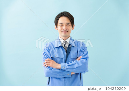 作業服の男性　ポートレート 104230209