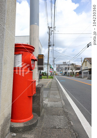 千葉　南房総　丸ポストのある風景（旧吉野屋） 104230360