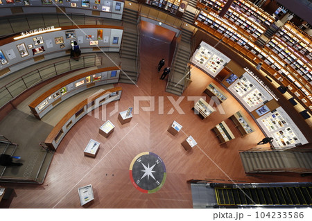 金沢 新石川県立図書館 金沢 新石川県立図書館 104233586