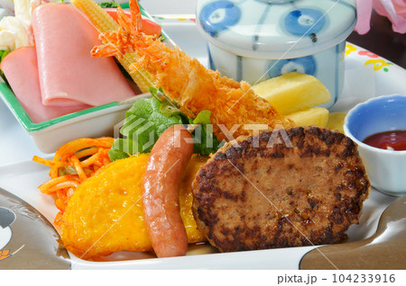 お子様会席 盛付 日本食 調理 懐石 お子様会席 盛付 日本食 調理 懐石 104233916