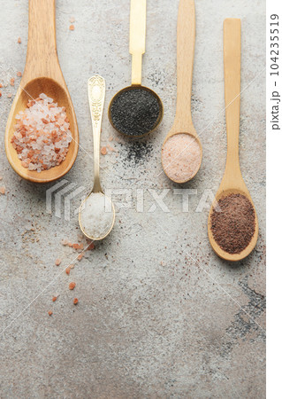 Spoon with assorted speciality salt Spoon with assorted speciality salt 104235519