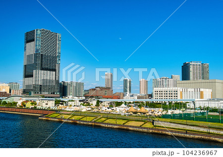 晴海大橋から観たららぽーと豊洲高層マンションの風景 晴海大橋から観たららぽーと豊洲高層マンションの風景 104236967