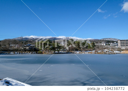 福島県 二本松市 冬 岳温泉 鏡ヶ池 福島県 二本松市 冬 岳温泉 鏡ヶ池 104238772