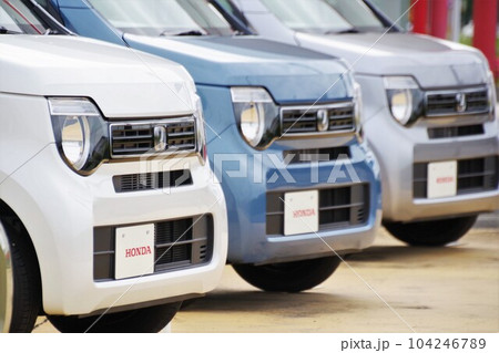 販売店に並ぶ車 ホンダN-WGN 販売店に並ぶ車 ホンダN-WGN 104246789