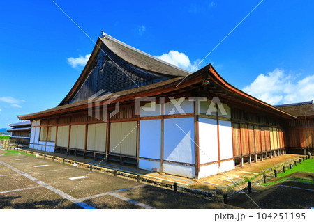 【兵庫県】晴天の丹波篠山城の二の丸御殿大書院 104251195