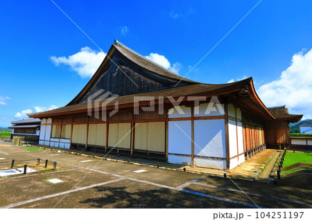 【兵庫県】晴天の丹波篠山城の二の丸御殿大書院 104251197