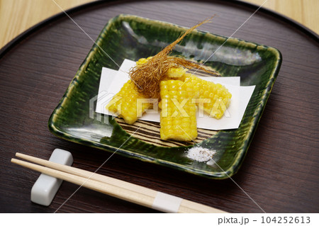 トウモロコシの天ぷら 104252613