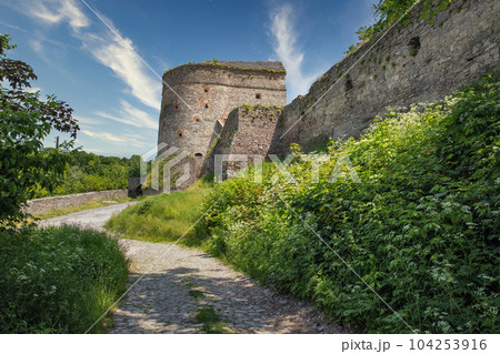 Old stone medieval Stephen Bathory Gate in Kamianets-Podilskyi fortress, Ukraine. Old stone medieval Stephen Bathory Gate in Kamianets-Podilskyi fortress, Ukraine. 104253916