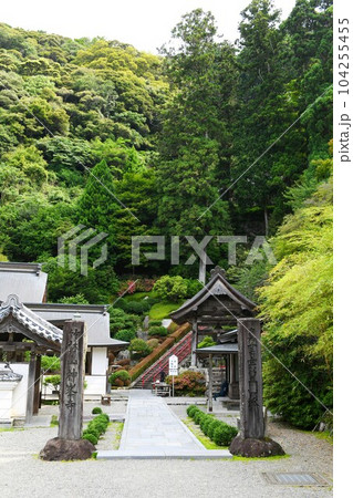 【安田町 四国八十八ヶ所巡礼 土佐 第二十七番札所「神峯寺」参道】 【安田町 四国八十八ヶ所巡礼 土佐 第二十七番札所「神峯寺」参道】 104255455