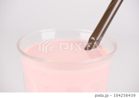 イチゴミルク 飲料 イチゴミルク 飲料 104256439