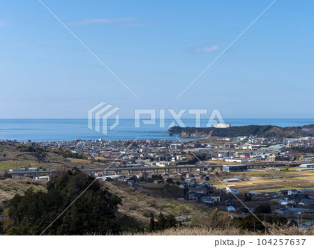 南部梅林から眺める街と海の風景 104257637