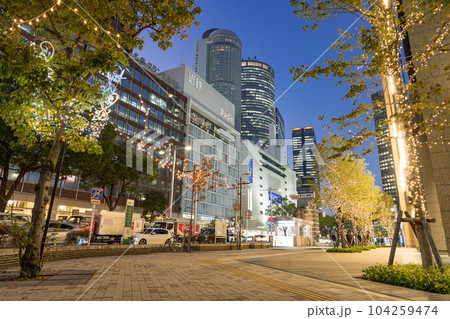 名古屋市中村区名駅通 名古屋三井ビルディング北館前 名古屋駅 JRセントラルタワーズ 近鉄パッセ夜景 名古屋市中村区名駅通 名古屋三井ビルディング北館前 名古屋駅 JRセントラルタワーズ 近鉄パッセ夜景 104259474