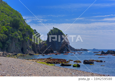 伊豆半島・南伊豆・奇岩が造る自然の宝箱で磯遊び、逢ヶ浜(おうのはま)・静岡県南伊豆町(5) 104259580