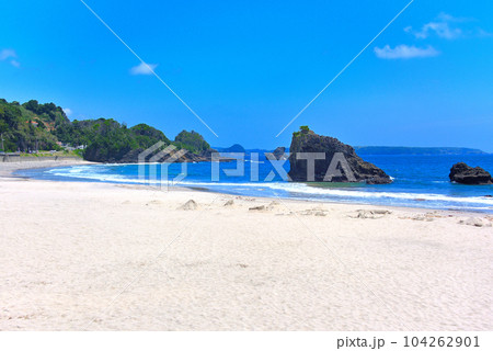 伊豆半島・田牛海水浴場・どこか和風で懐かしい、白砂が美しいビーチ・静岡県東伊豆町(1) 伊豆半島・田牛海水浴場・どこか和風で懐かしい、白砂が美しいビーチ・静岡県東伊豆町(1) 104262901