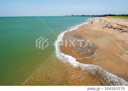 【海・波打ち際イメージ】三重県　四日市市　吉崎海岸 104263570