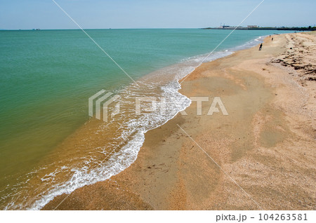 【海・波打ち際イメージ】三重県 四日市市 吉崎海岸 【海・波打ち際イメージ】三重県 四日市市 吉崎海岸 104263581