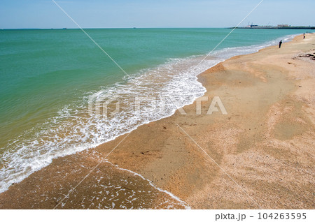 【海・波打ち際イメージ】三重県　四日市市　吉崎海岸 104263595