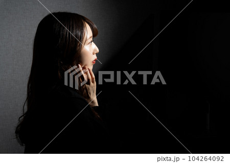 若い女性 クールビューティー 若い女性 クールビューティー 104264092