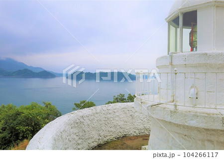 広島県竹原より大崎大三へ渡りきのえ温泉ホテル清風館の部屋より瀬戸内海に佇む幻想的な海の景色と大下島 広島県竹原より大崎大三へ渡りきのえ温泉ホテル清風館の部屋より瀬戸内海に佇む幻想的な海の景色と大下島 104266117