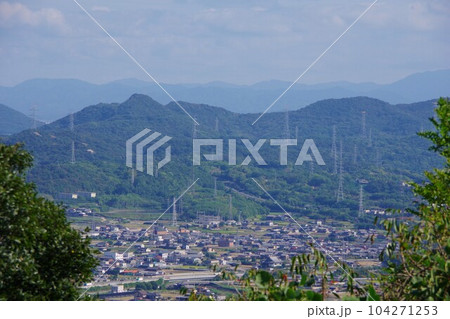 香川県坂出市 青ノ山から川津町周辺を望む 香川県坂出市 青ノ山から川津町周辺を望む 104271253
