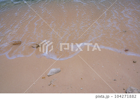沖縄　久高島　神の島、イシキ浜 104271882