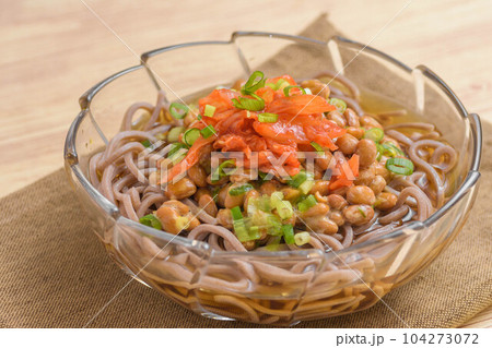 納豆キムチ冷し蕎麦 104273072