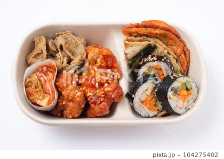 韓国料理　お弁当　テイクアウト　キンパ　キムチ　ヤンニョムチキン　チヂミ　プルコギ　 104275402