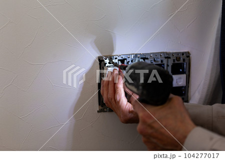 部屋のリフォーム　配線 104277017
