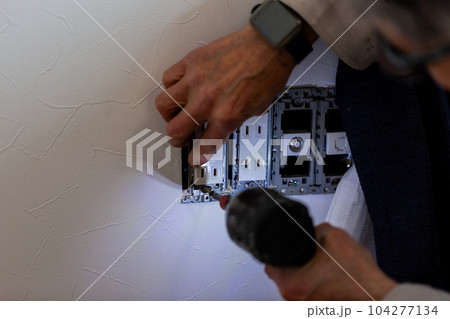 部屋のリフォーム　配線 104277134