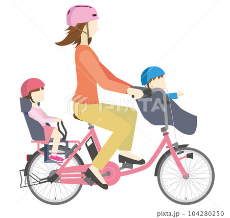 電動アシスト自転車に乗るヘルメットを被った女性と子供のイラスト 104280250