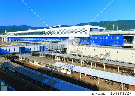【福井県】北陸新幹線のJR敦賀駅 【福井県】北陸新幹線のJR敦賀駅 104281827