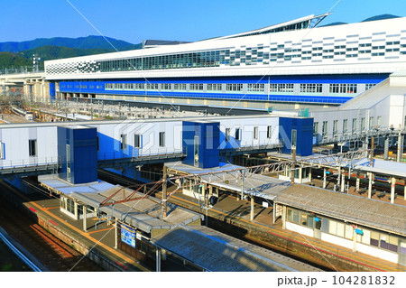 【福井県】北陸新幹線のJR敦賀駅 【福井県】北陸新幹線のJR敦賀駅 104281832