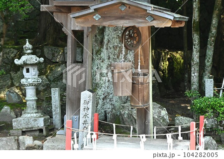 井戸・昭和のレトロな背景素材 井戸・昭和のレトロな背景素材 104282005