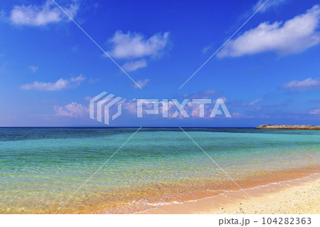 波照間島 (10月　晴れ　沖縄) 104282363