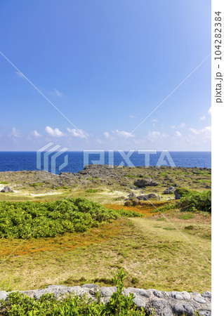 波照間島 (10月　晴れ　沖縄) 104282384