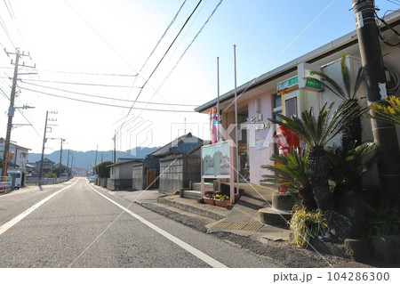 千葉 南房総 丸ポストのある風景(七浦郵便局) 千葉 南房総 丸ポストのある風景(七浦郵便局) 104286300