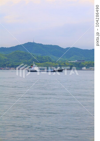 広島大崎上島からフェリーで大三島としまなみ海道で今治の馬島へ梅雨と初夏の合間のこと 104286490